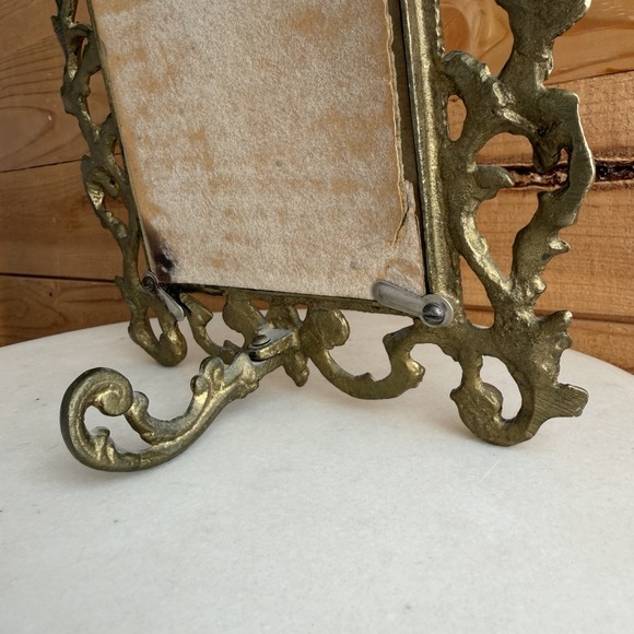 Vintage Ornate Cast Brass French Rococo Style Picture Photo Frame w/Easel 5"x7" - Picture 4 of 4